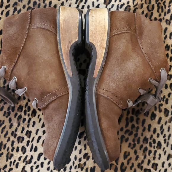 Earth Shoes Brown Suede Ankle Boot Size 7 1/2 - Picture 5 of 10
